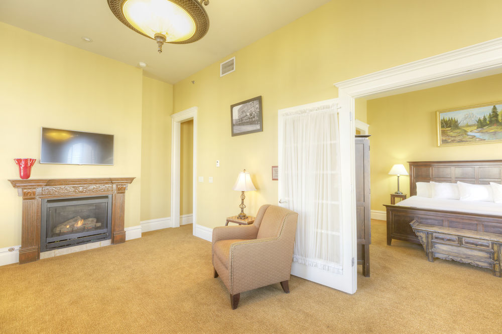 Montvale Hotel